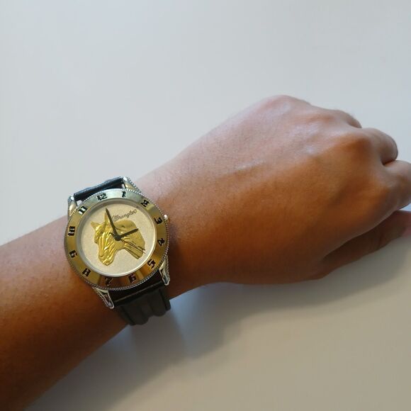 Wrangler Montana Silversmiths Ladies Horse Gold Tone Dial Watch WR 3ATM WR160 - Picture 4 of 16